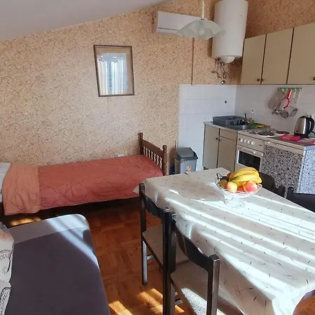 Jasna Vranici 2km From The Beach *