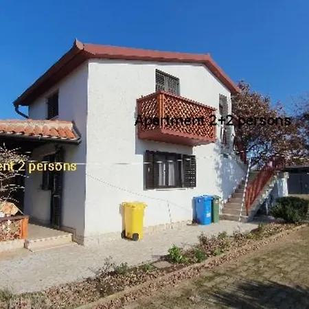 Jasna Vranici 2km From The Beach Gostinjska kuća *